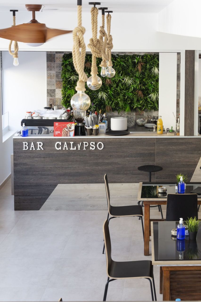 Tiara Holdiays - Hotel Odysseas - calypso bar